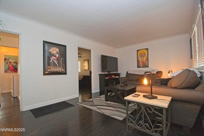 Photo - 1360 Plumas St