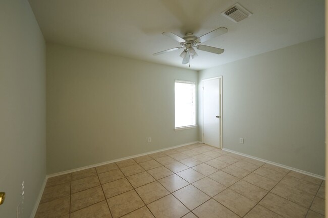 Photo - 5838 N Magazine Cir