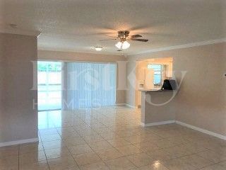 Photo - 4314 Taft St