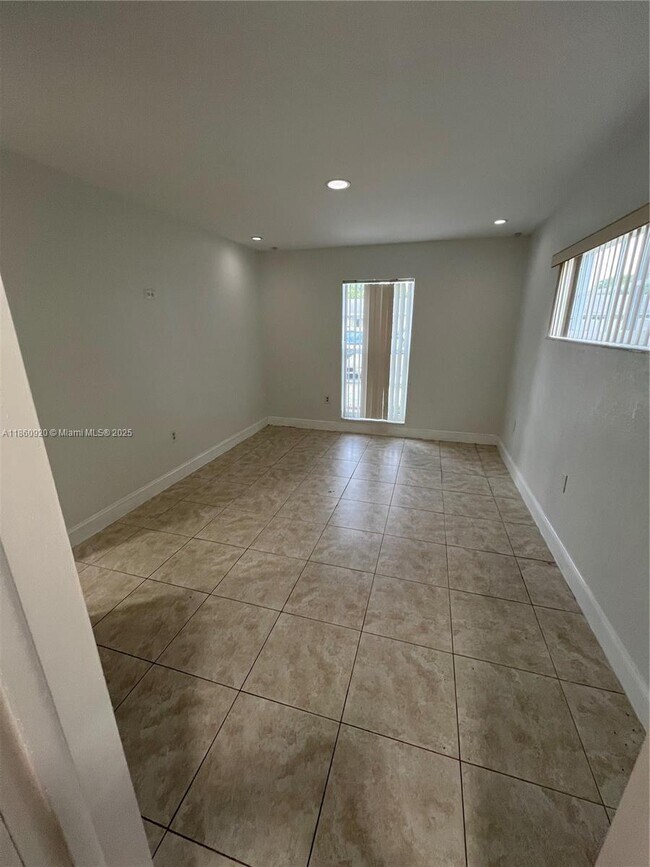 Photo - 382 NE 113th St Unit 0