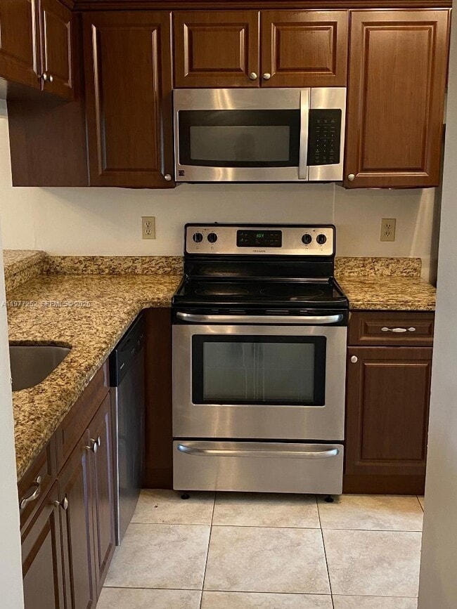 Photo - 22104 Glenmoree Unit 22104