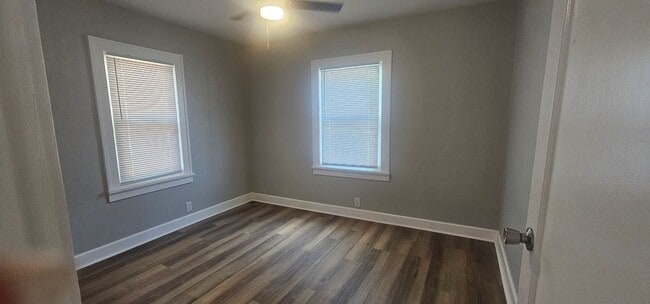 Photo - 2115 W 8th St