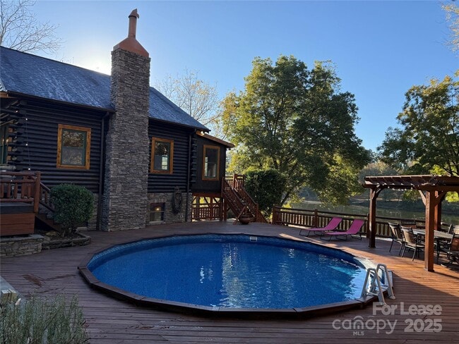 Photo - 1011 Lakeshore Dr