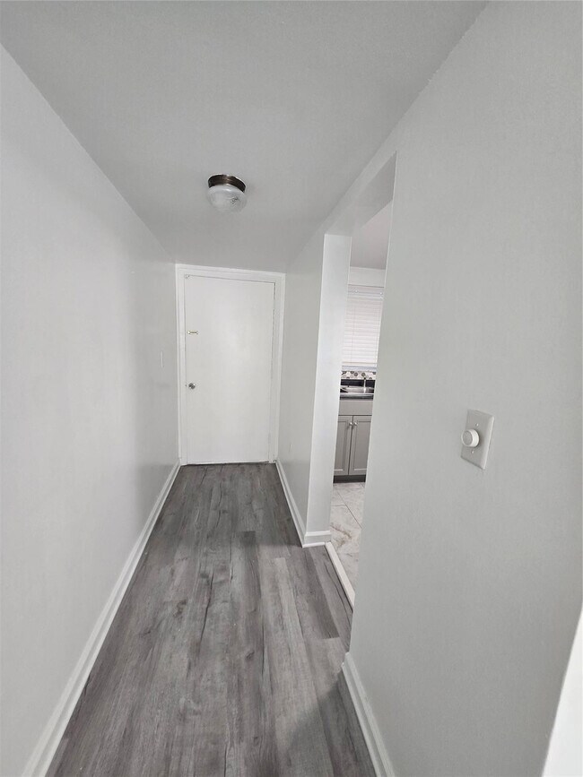 Photo - 6503 Winfield Blvd Unidad 107-D