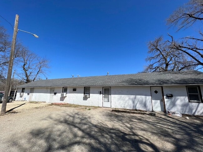Building Photo - 532 W 14th St Unit 1