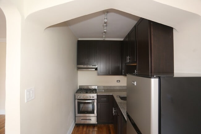 Photo - 4742 N Hermitage Ave Unit 013