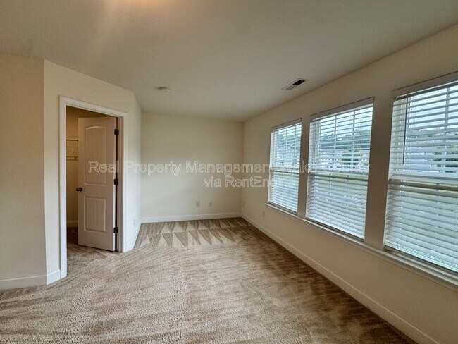 Photo - 4413 Lord Joseph Ct