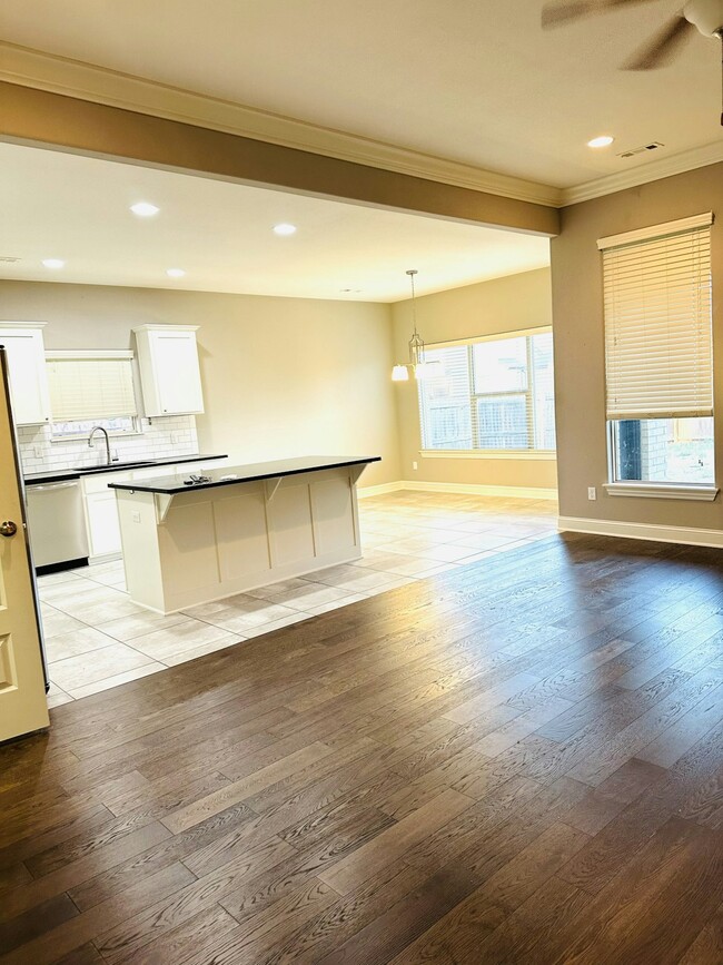 Photo - 4403 SW Eggersway Pl