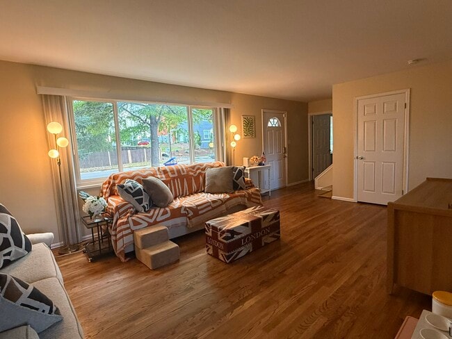 Building Photo - 1522 Rainier Dr Unit BASEMENT Rental
