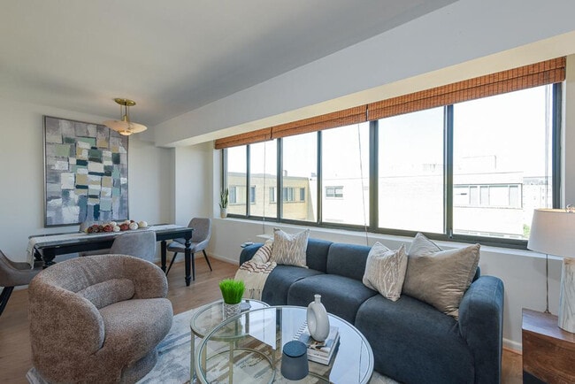 Photo - 522 21st St NW Unidad ID702P