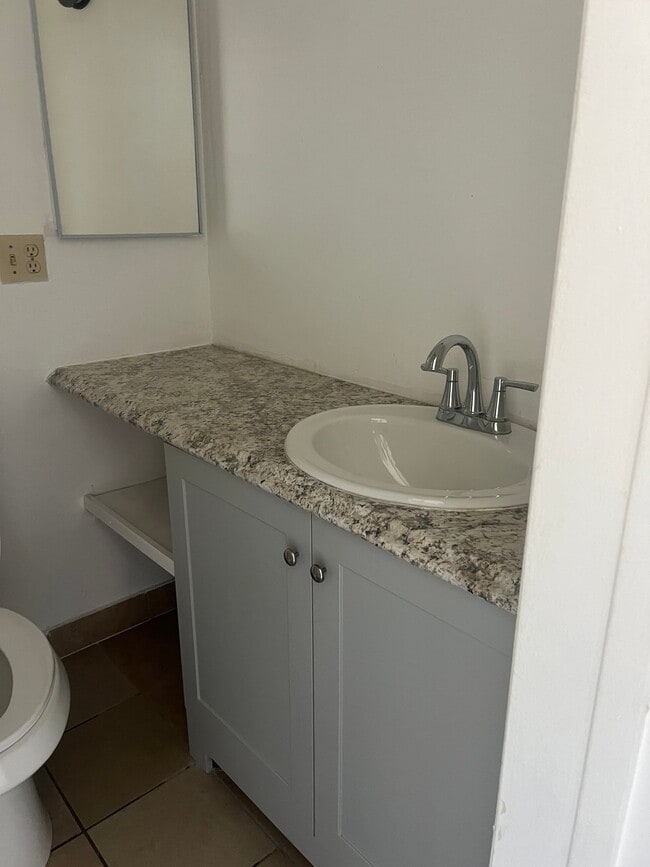 Photo - 3755 Vinton Ave Unidad 4