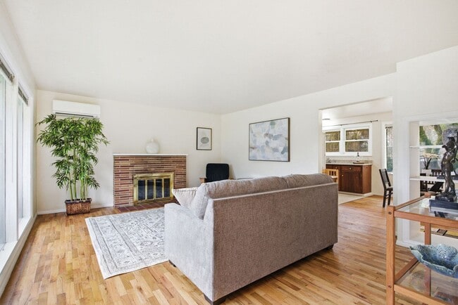 Photo - 3 Bedroom House in Southwest Eugene