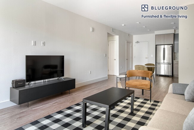 Photo - 2280 W El Camino Real Unidad SI FL2-ID1715