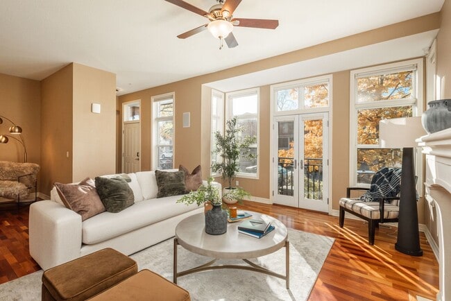 Photo - 1684 Fillmore St