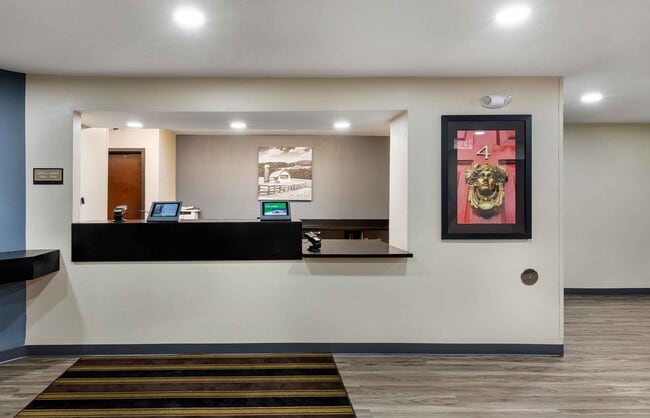 Furnished Studio-Milwaukee - Waukesha