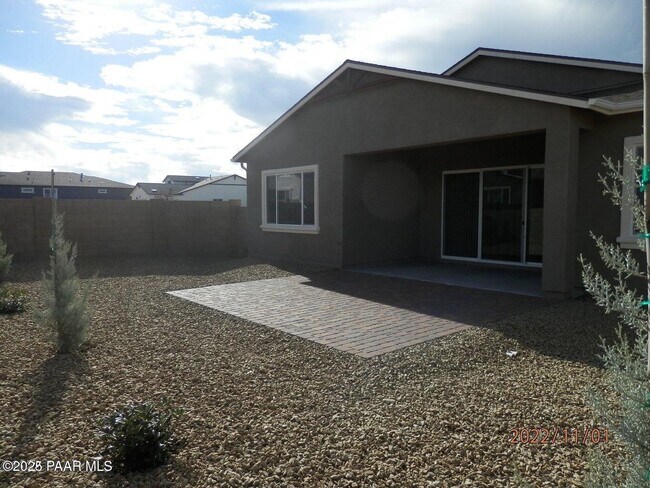 6882 Gables Trl