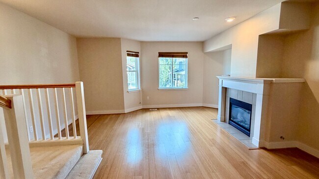 Photo - Spacious 2 Bed 2.5 Bath Lakemont Townhome with Greenbelt Views.