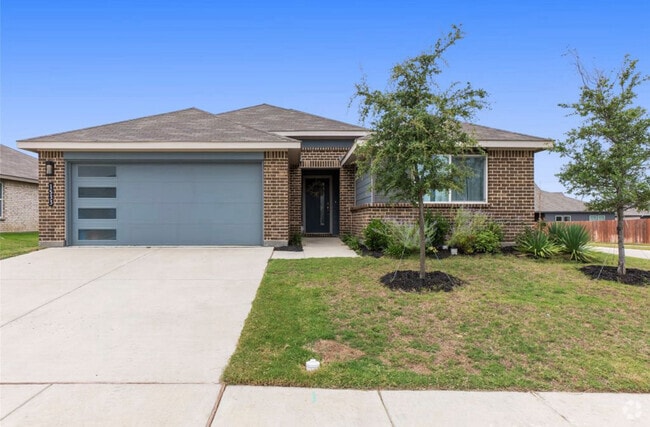 Building Photo - 1533 Forest Park Dr Rental