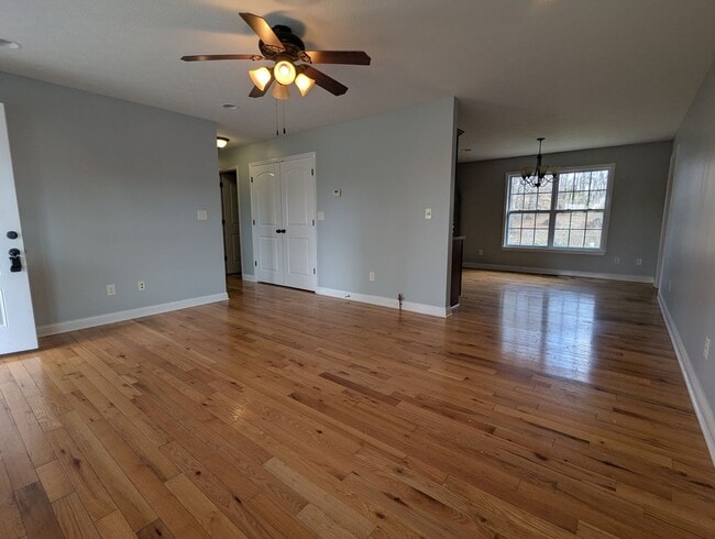 Photo - 3 Bedroom Home in Radcliff Near Ft. Knox!