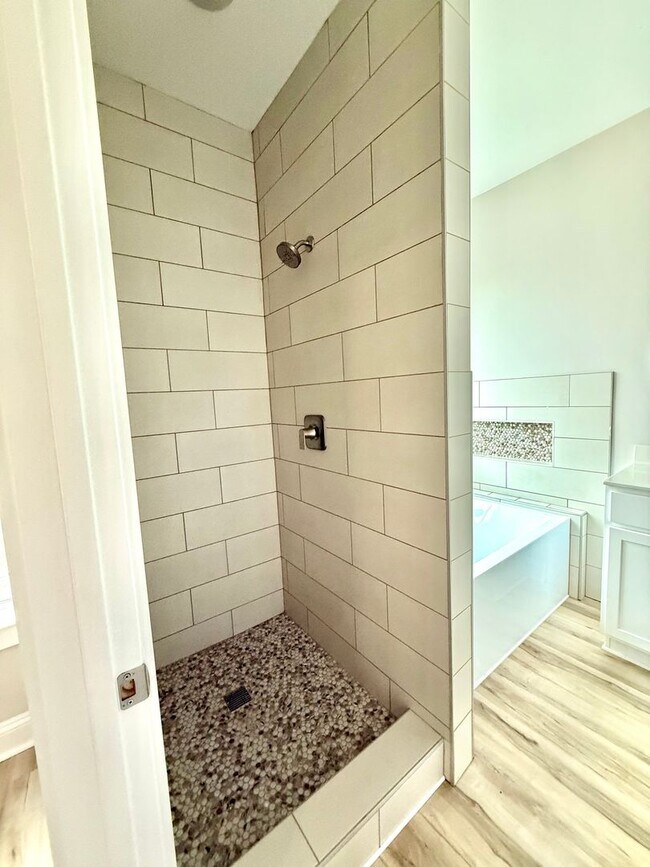 Photo - Special!! $500.00 off first months rent if...