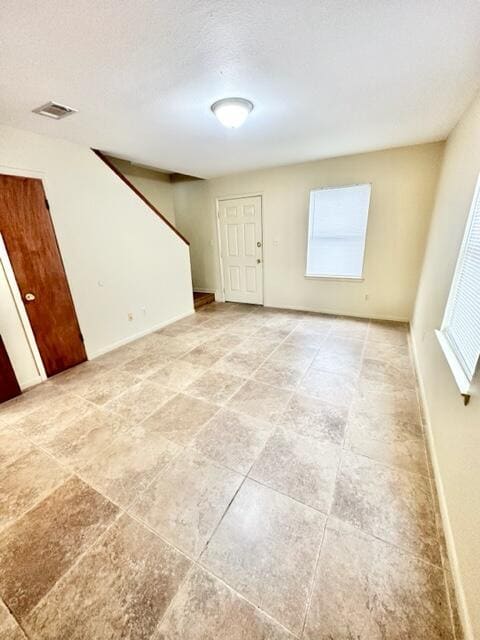 Photo - 696 Tyner St