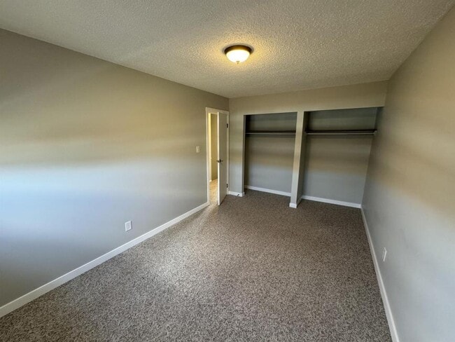 Photo - 3 bedroom in Grande Prairie AB T8V 4R8
