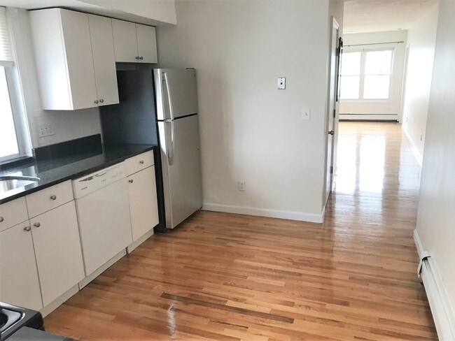 Photo - 71 5th St Unit 3