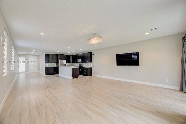 Photo - 619 SW 17th St