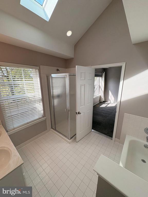 Photo - 905 Kennedy Ct