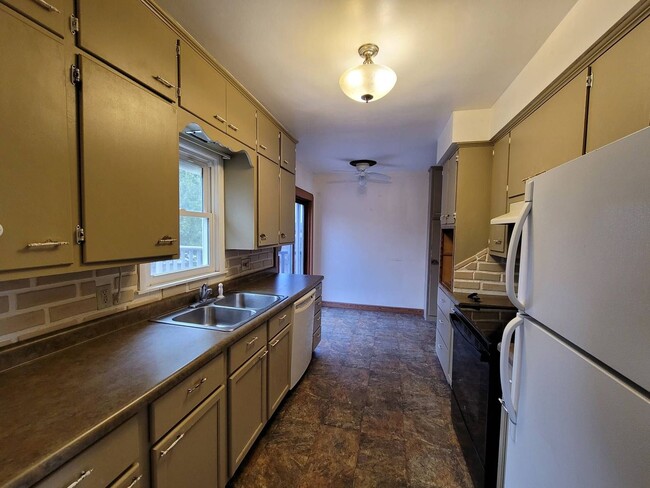 Photo - 3 bed 1 Bath Single Family Home in Rothschild