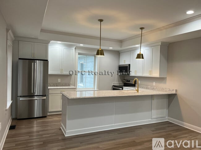 Photo - 709 Webster St
