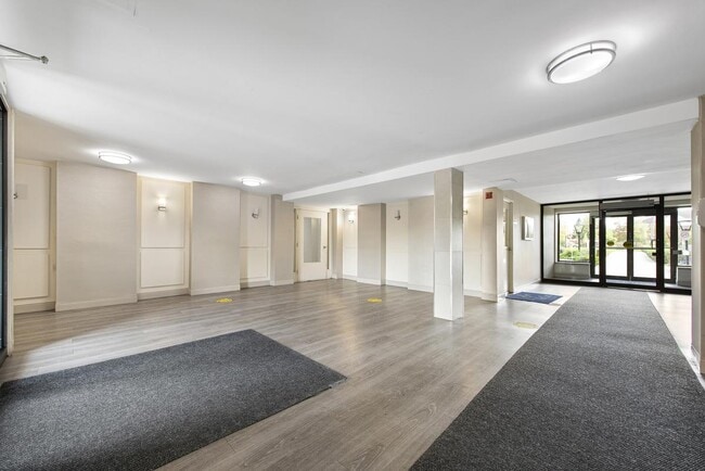 1450 Sheppard Ave W