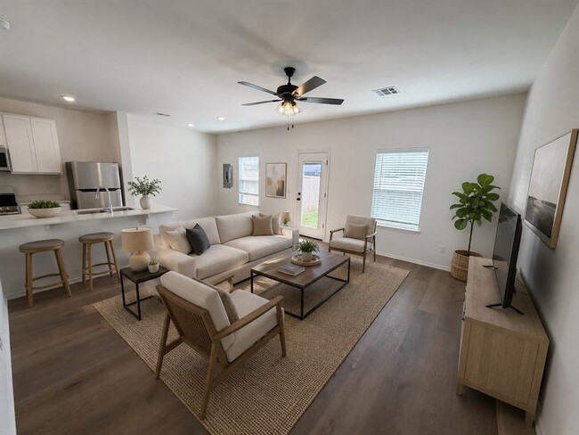 303 Aaran Way