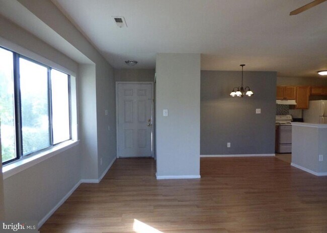 808 Britton Pl