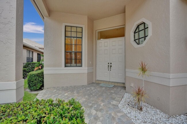 Photo - 4553 Barclay Fair Way