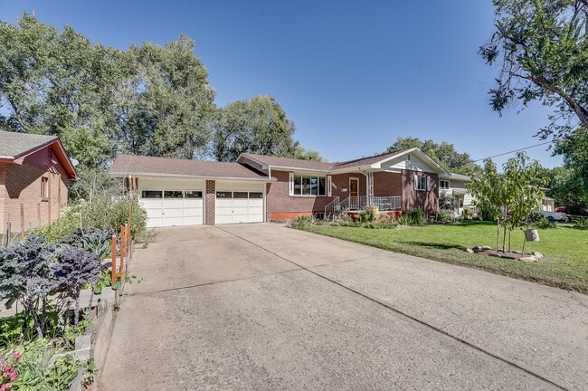 Photo - 4 bed, 2 bath Ranch Home near City Park W/ Finished Bsmt & Fenced Yard!