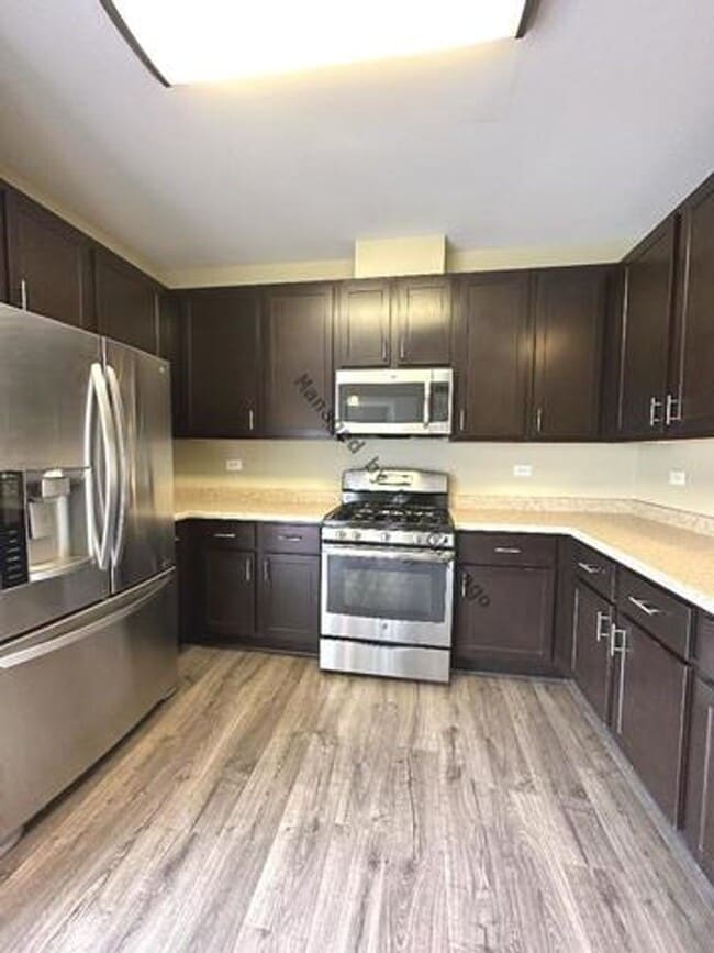 649 Cary Woods Cir