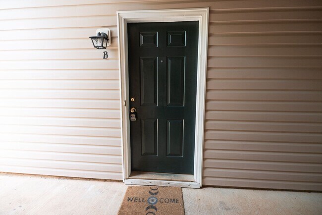 Photo - 2 Bed, 1 Bath Condo off Wendover Ave Greensboro, NC