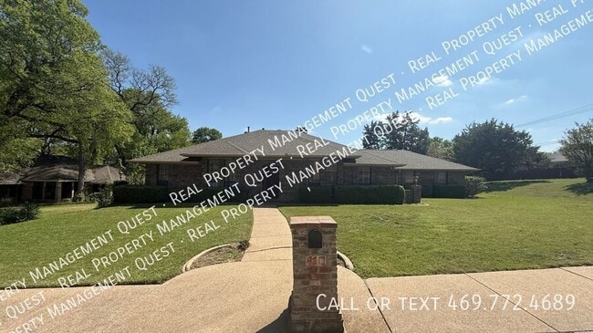 Building Photo - 410 Peacock Cir