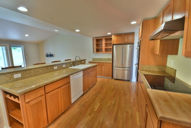 Photo - 3bd/2ba Lake Forest Park Home