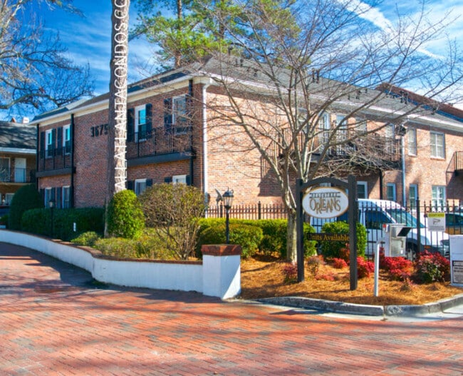 Building Photo - 3675 Peachtree Rd NE Rental