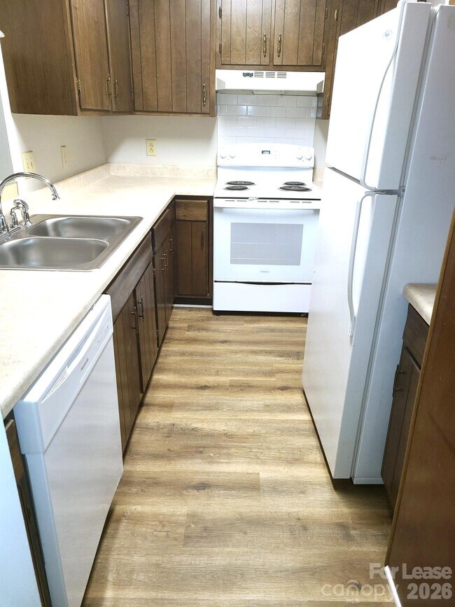 Photo - 2141 Selwyn Ave Unidad 212