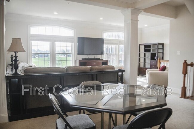 Photo - 8971 Amelung St