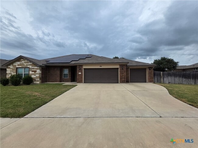 Building Photo - 1713 Risen Star Ln Rental