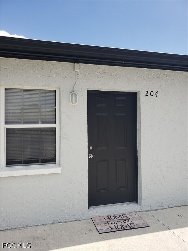 204 1st St