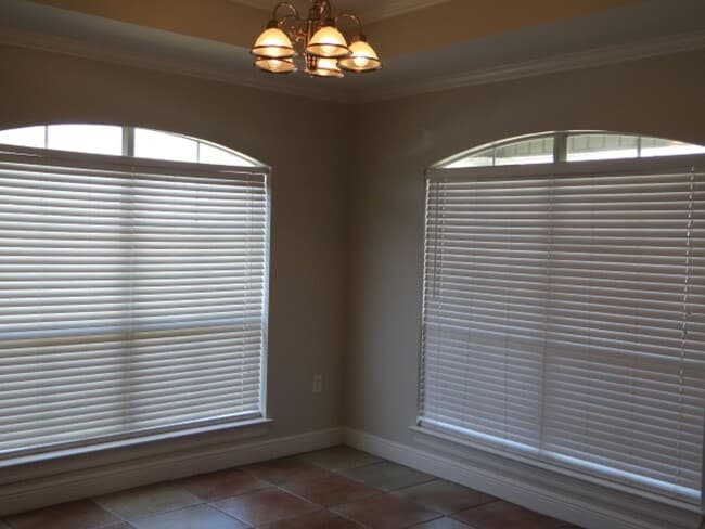 Photo - Beautiful Rental in Rolling Meadows