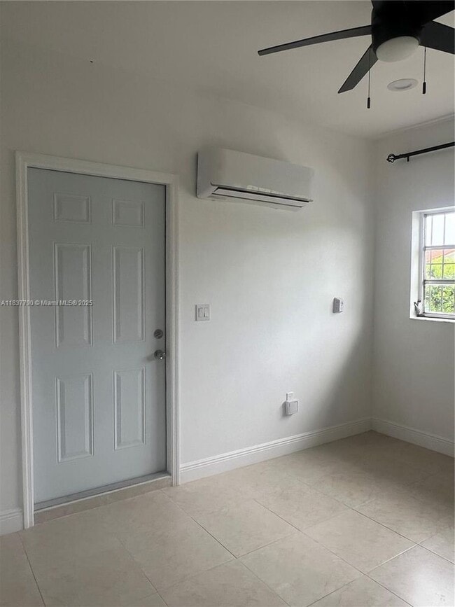 Building Photo - 7804 SW 21st Terrace Unit 1-1 Rental