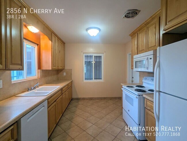 Photo - 2856 N Cherry Ave