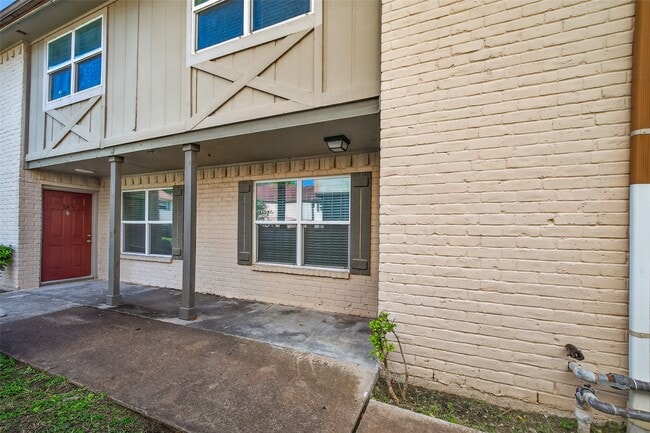 Building Photo - 1701 Upland Dr Unit 184