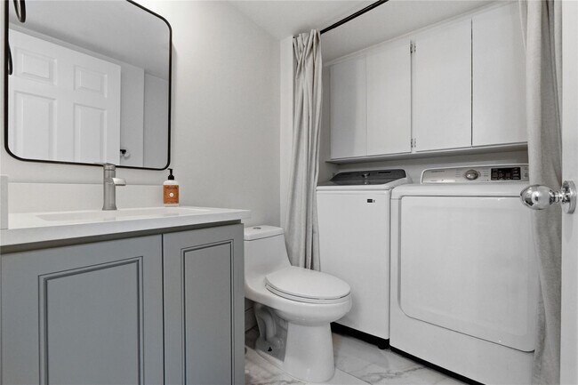 Photo - 1017 10th Way